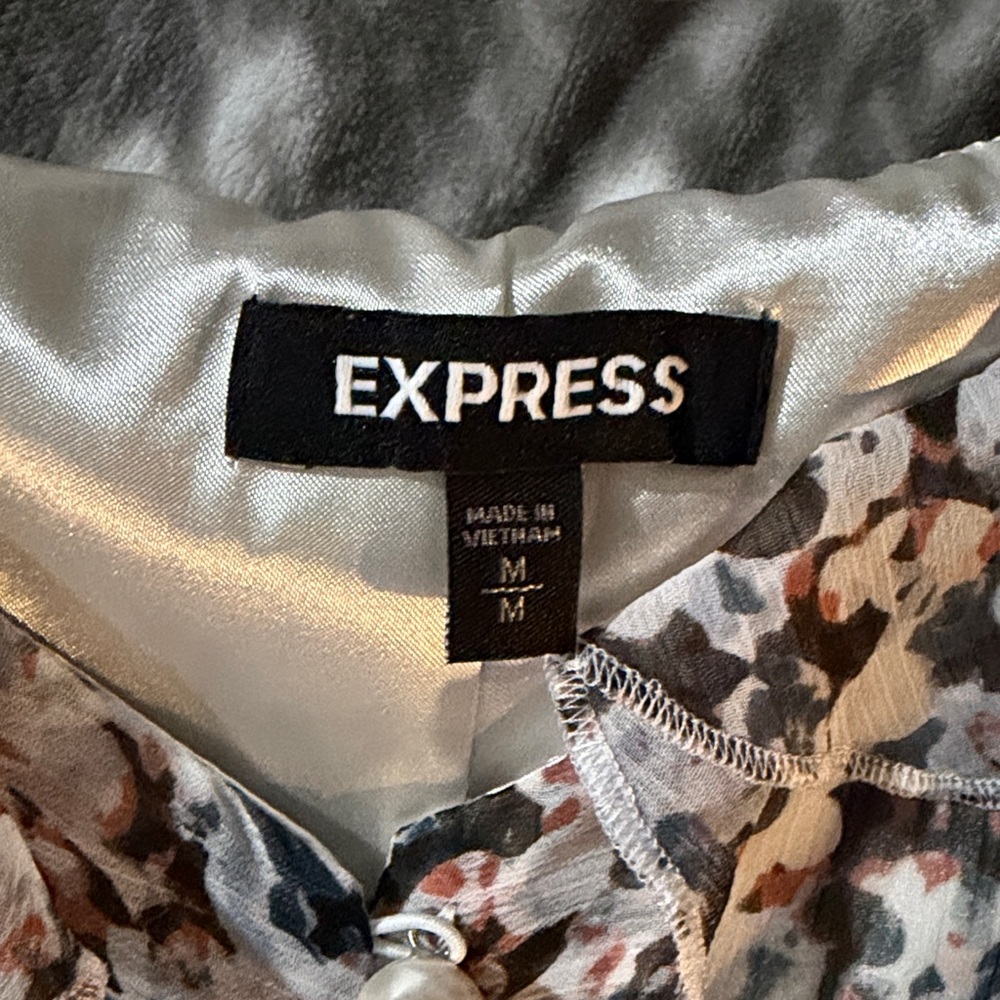 Express Multicolor Ruffle Tank Top - Picture 2 of 4